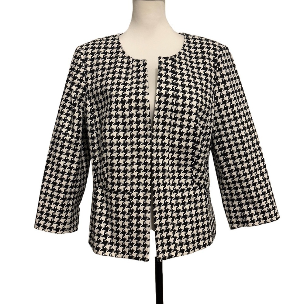 WHBM Houndstooth BlazerJacket. Size 14. Excellent condition!